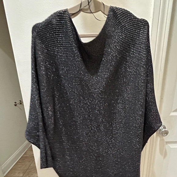 Black with silver sparkle Philosophy sweater size 1X. Like new condition - Picture 2 of 4